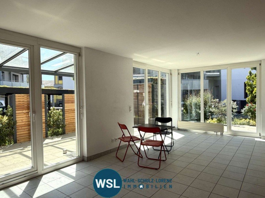 Wohnzimmer im Erdgeschoss Reihenendhaus Wendlingen am Neckar