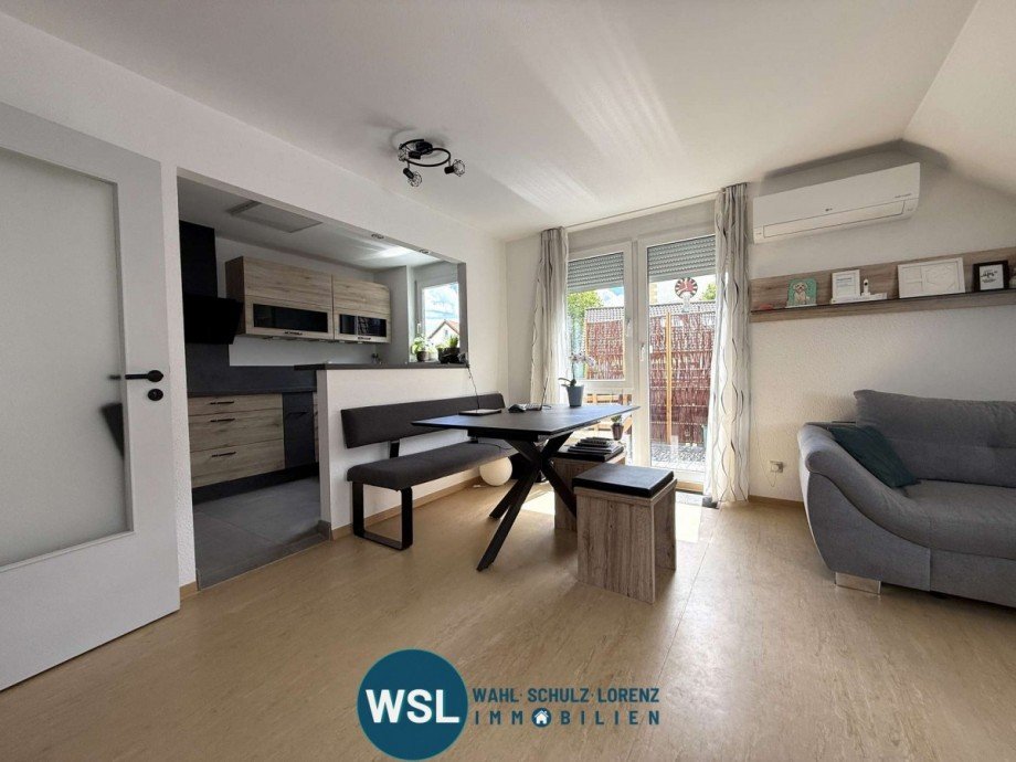 Wohn-/Esszimmer Dachgeschosswohnung K�ngen