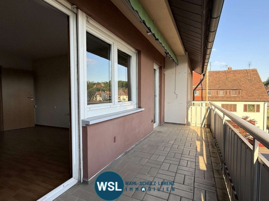 WHG 2. OG: Balkon an K�che u. SZ Mehrfamilienhaus Wendlingen am Neckar
