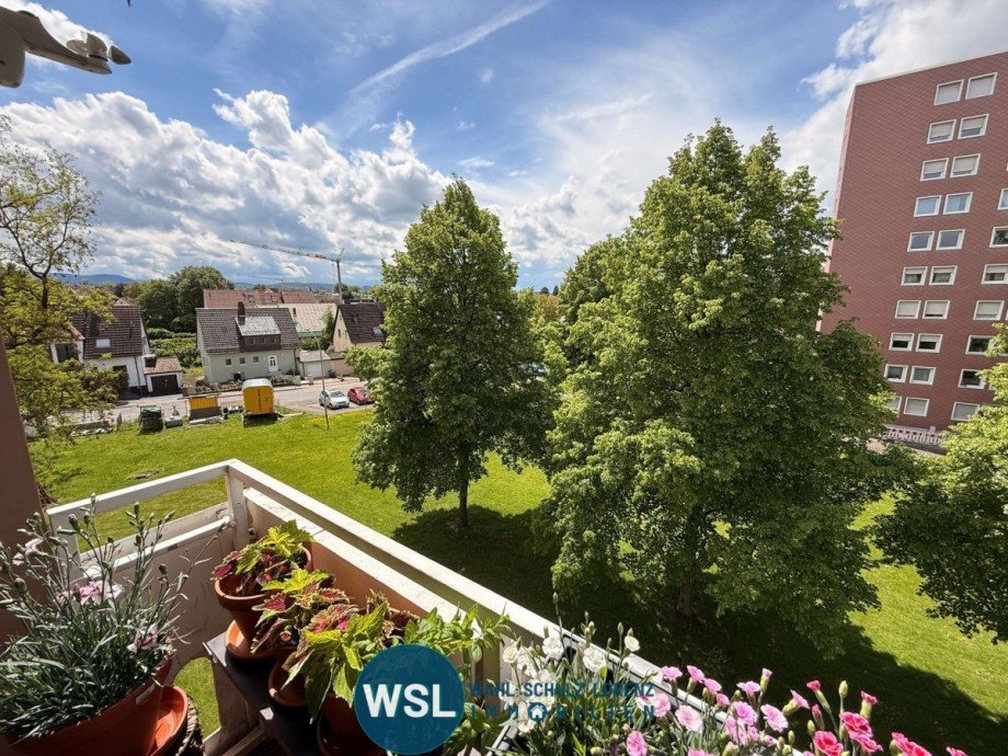 Blick ins Gr�ne vom Balkon Etagenwohnung Kirchheim unter Teck