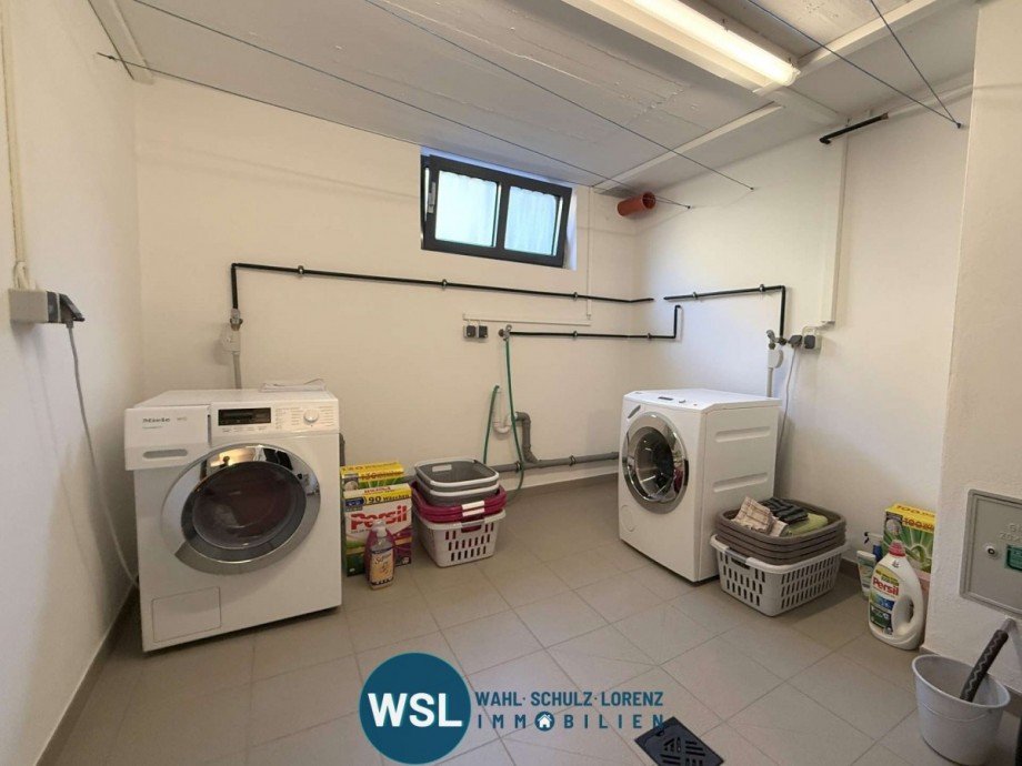 Wohnhaus UG: Waschk�che Mehrfamilienhaus Wendlingen am Neckar