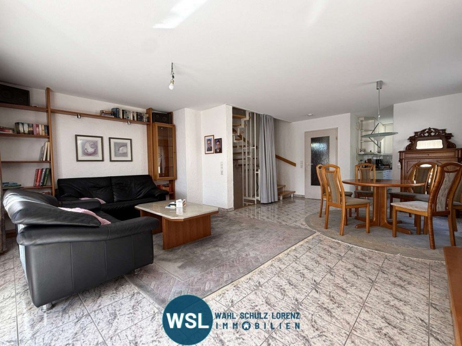 EG: Wohn-/ Esszimmer Reihenendhaus Wendlingen am Neckar