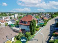 Bild (4ec6039a01758fec80ce410c168547fb): 1-2 Familien-Doppelhaush�lfte (Aufteilung nach WEG) mit Doppelgarage & gro�er Terrasse mit Aussicht.