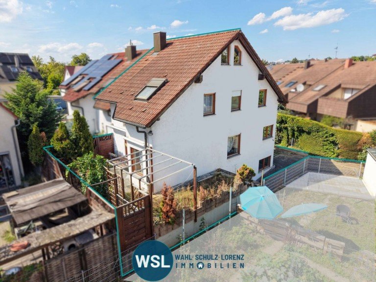 Hausansicht S�d-Ost Wendlingen am Neckar Reihenendhaus Wendlingen am Neckar: Ruhig wohnen mit kleinem Garten & Garage. Ideal f�r Paare und kleine Familien!