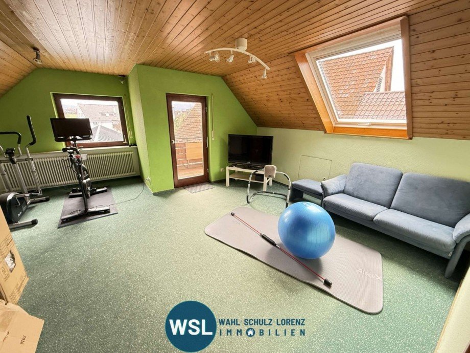 Jugendzimmer im DG Zweifamilienhaus Dettingen unter Teck