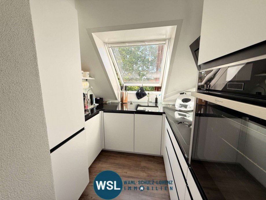 Hochwertige Einbauk�che Maisonettewohnung Filderstadt