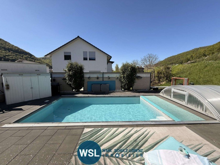 Pool mit �berdachung Einfamilienhaus Lenningen