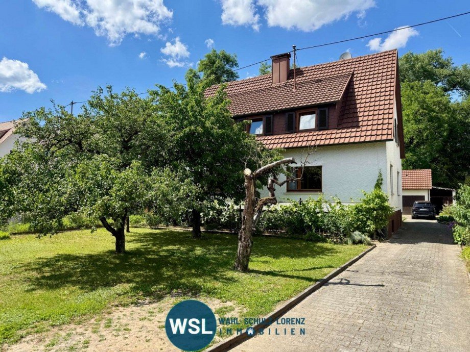 Zufahrt Zweifamilienhaus Neckartailfingen