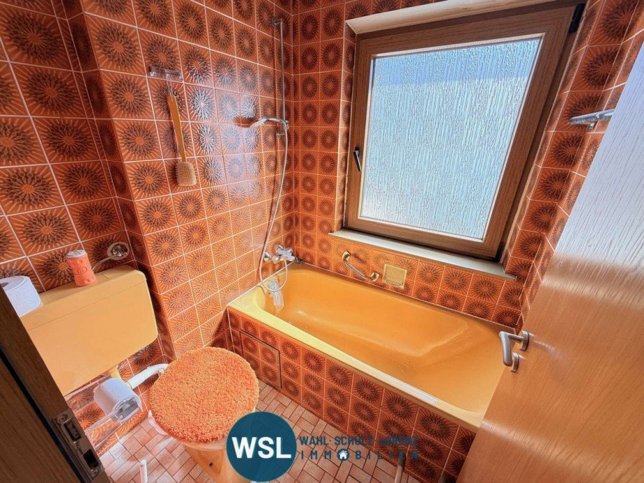 Bad mit Wanne Reihenmittelhaus Kirchheim unter Teck