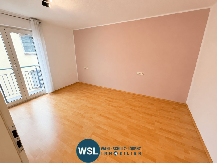 Schlafzimmer mit kleinem Balkon Etagenwohnung Kirchheim unter Teck