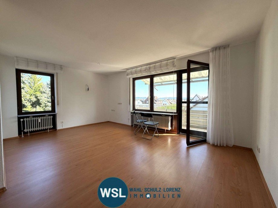 Wohn-/Esszimmer Etagenwohnung K�ngen