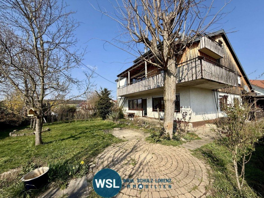 im Garten Mehrfamilienhaus Bempflingen