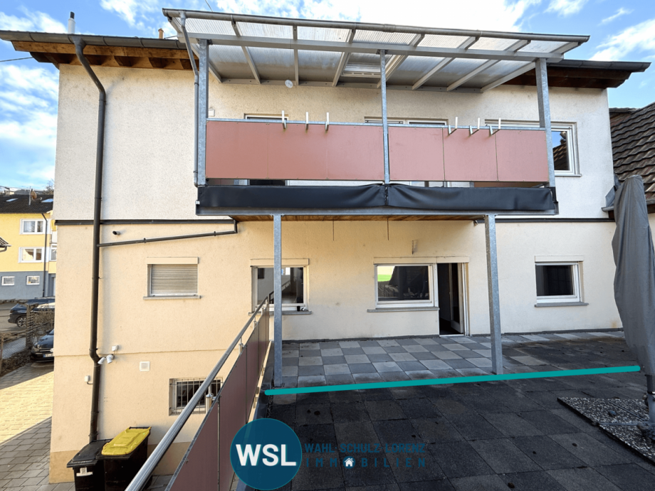 Terrasse im EG, Balkon im OG Mehrfamilienhaus Wernau (Neckar)