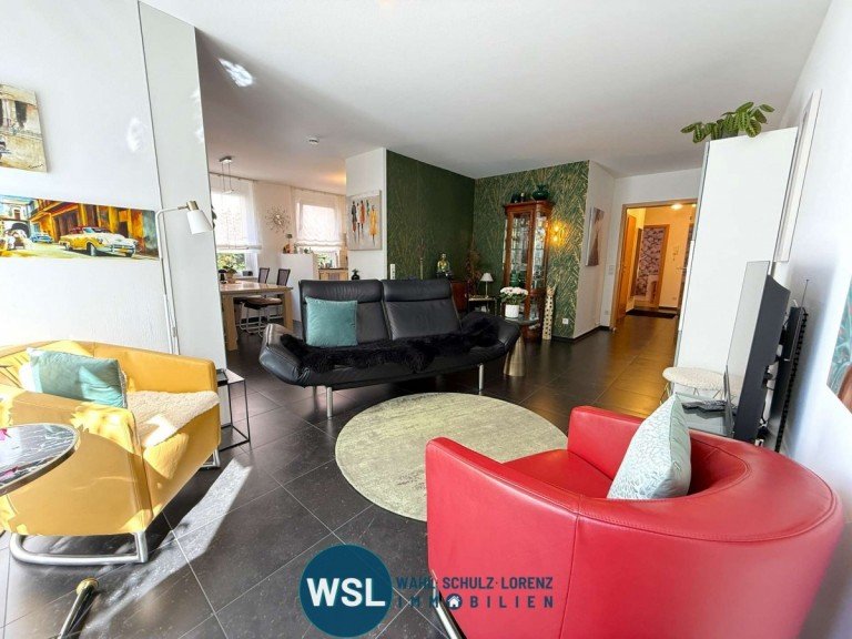 Sitzecke im Wohnzimmer Kirchheim unter Teck Erdgeschosswohnung Barrierearme Gartenwohnung mit Wintergarten EBK und Garage in Citylage von Kirchheim unter Teck