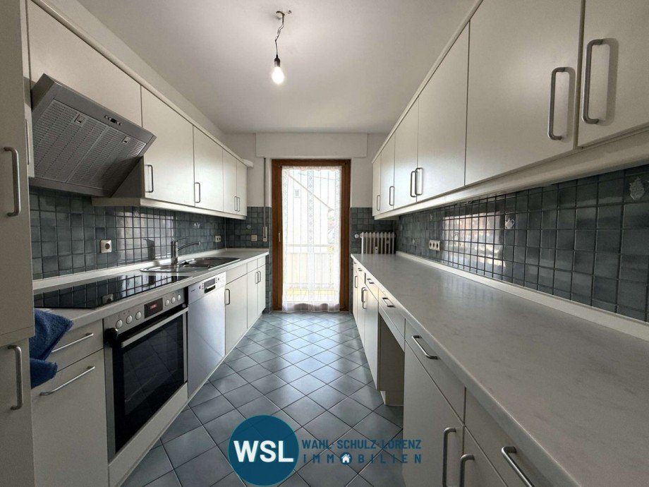WHG 2. OG: K�che m�bliert Mehrfamilienhaus Wendlingen am Neckar