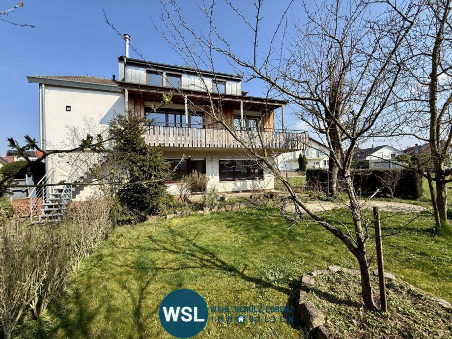 im Garten Mehrfamilienhaus Bempflingen