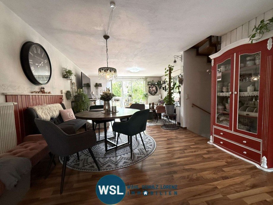 EG: Essplatz Reihenmittelhaus Wendlingen am Neckar