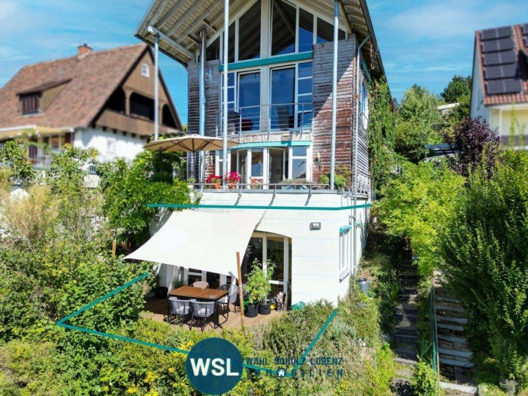 Hauptbild: Ideal zur Eigennutzung oder Kapitalanlage. Ruhige H�henlage mit Weitblick. Gepflegte 2,5-Zimmer-Wohnung mit S�dterrasse und Stellplatz im Freien in Esslingen-Wiflingshausen