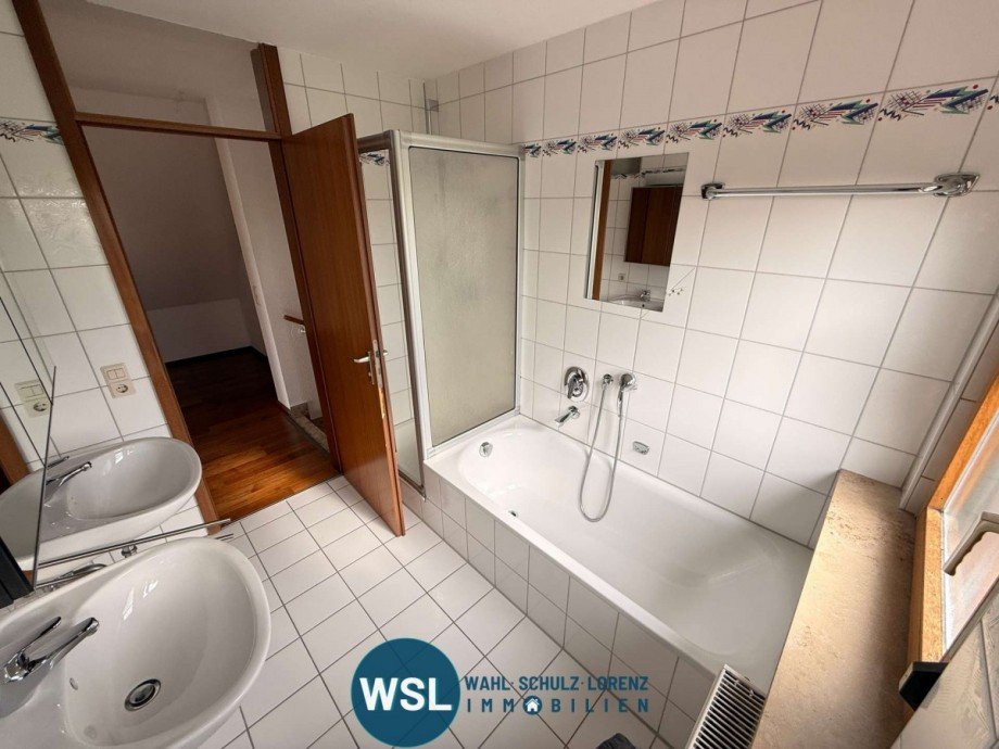 Bad Dachgeschosswohnung Kusterdingen