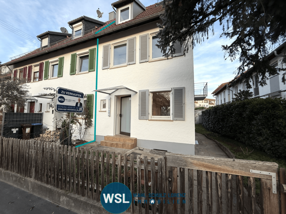 Hausansicht, Stra�enseite Reihenendhaus Wendlingen am Neckar