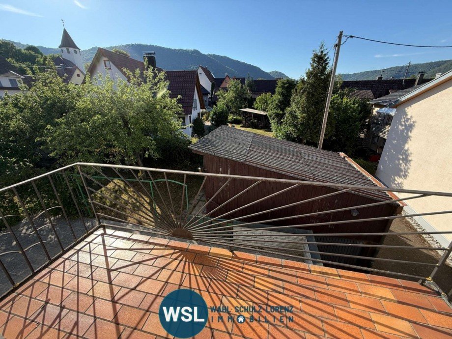 Balkon mit Weitblick DG Einfamilienhaus Lenningen
