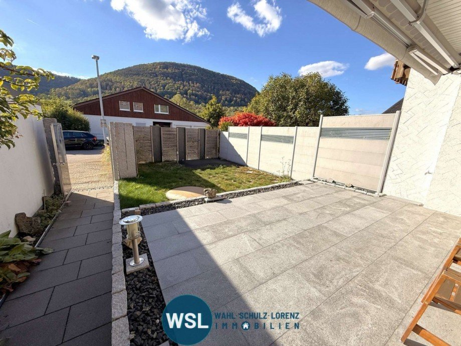 Neue Au�enanlagen/Terrasse Doppelhaush�lfte Lenningen