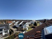 Bild (f6d960786c762bc7449348f6b07e4590): VERKAUFT! 3,5-Zimmer-Galeriewohnung mit Balkon und TG-Stellplatz in ruhiger Ortsrandlage von Gro�bettlingen